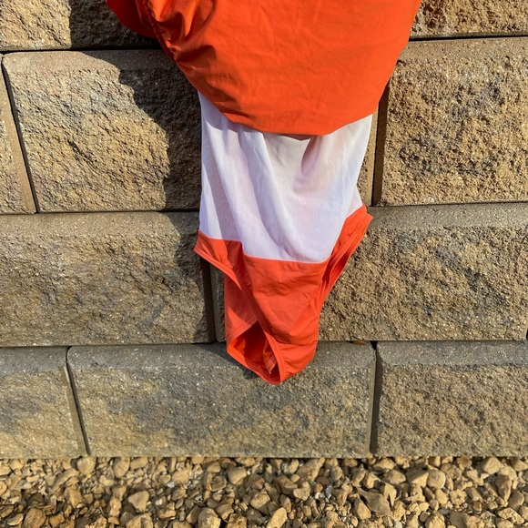 TOMMY BAHAMA ONE PIECE - Picture 5 of 5